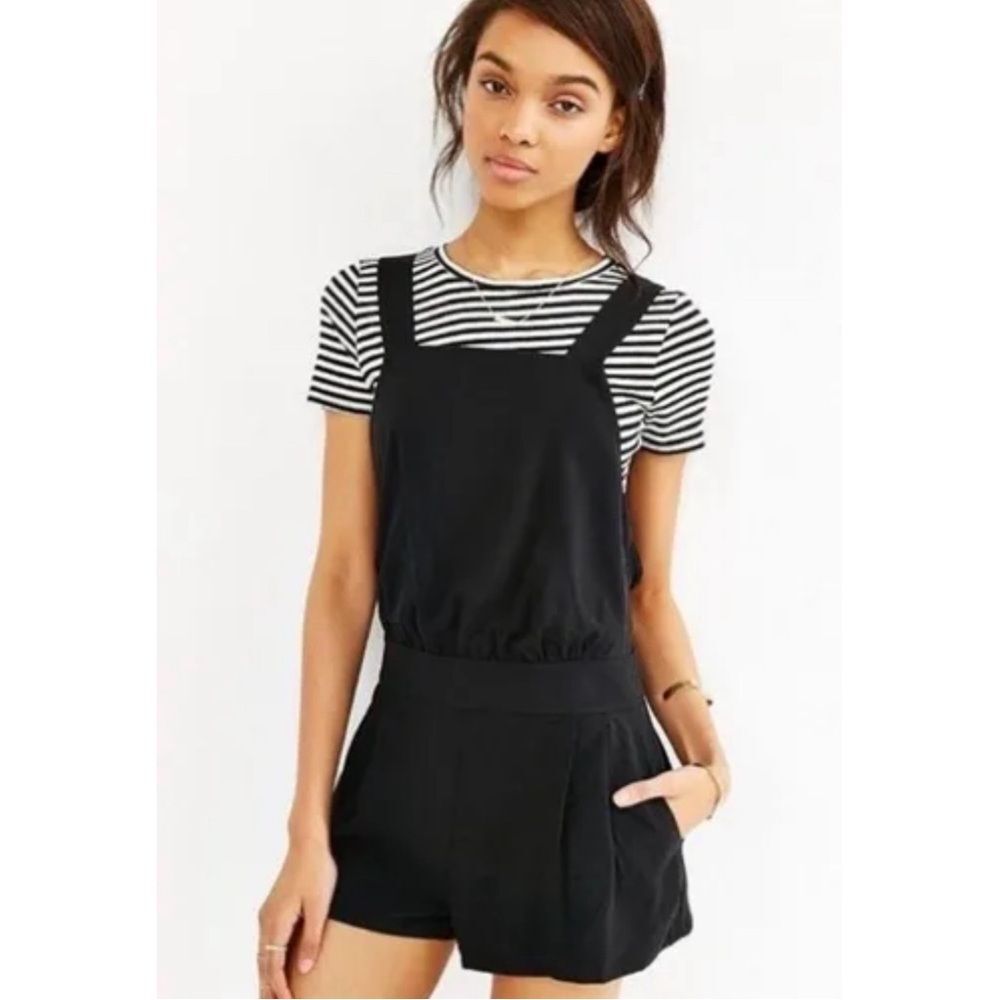 Urban Overall Shorts Alice & UO Collab in Black Size 8 Shortalls